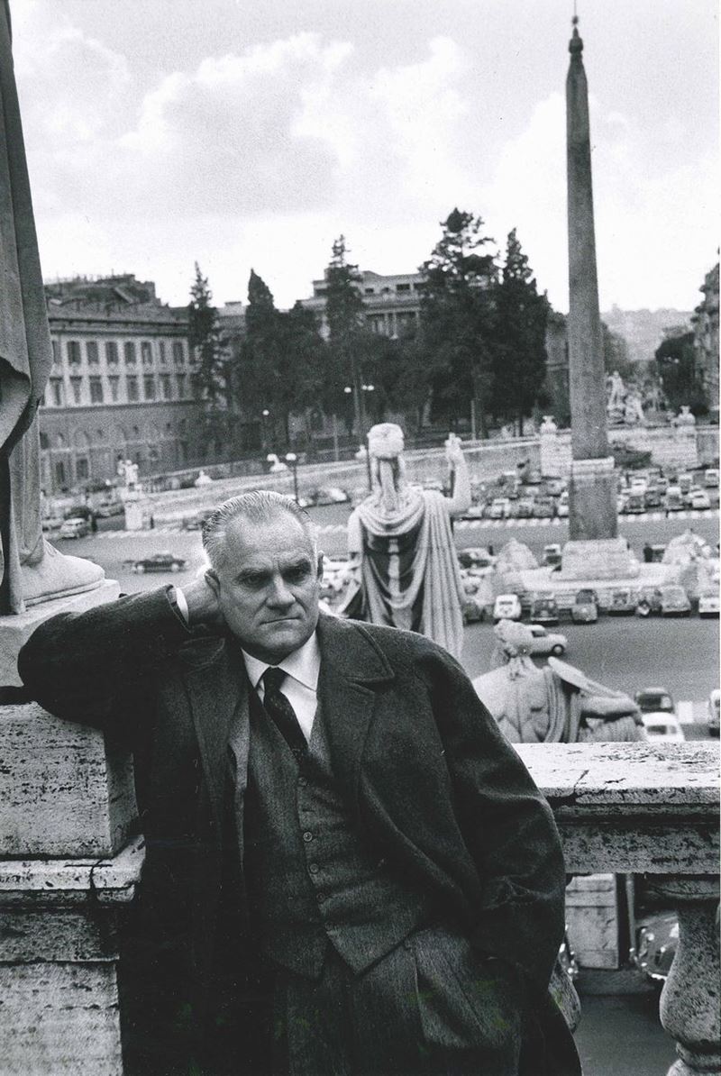Burt Glinn (1925-2008) Alberto Moravia, Roma, 1959  - Asta Fotografia - Cambi Casa d'Aste