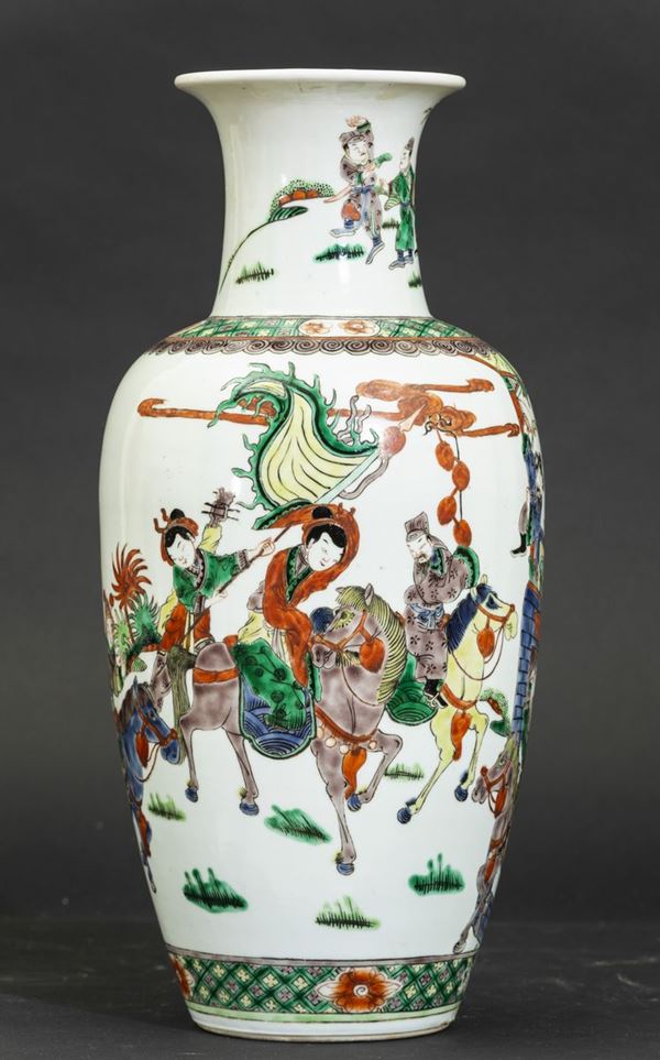 Vaso in porcellana Famiglia Verde con scena cerimoniale e decori floreali, Cina, Dinastia Qing, XIX secolo