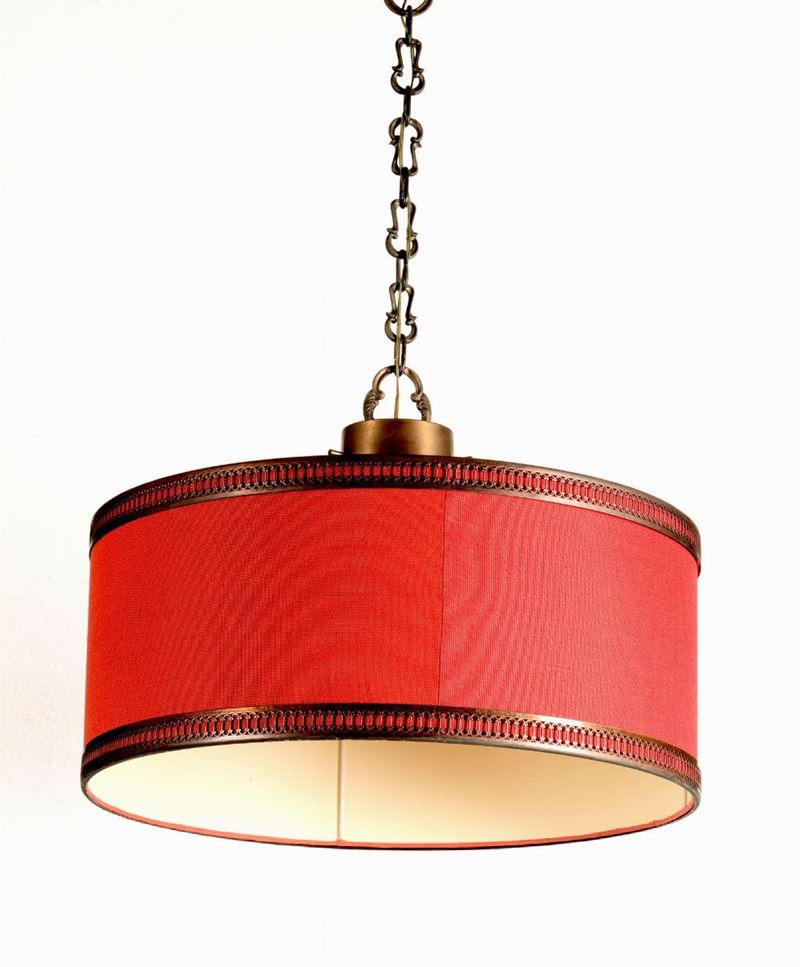 Lampada a sospensione con struttura in ottone e paralume in tessuto.  - Auction Design - Cambi Casa d'Aste