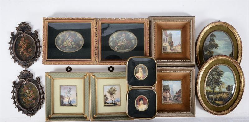 Lotto di miniature diverse (12)  - Auction Paintings and Furnitures - Cambi Casa d'Aste