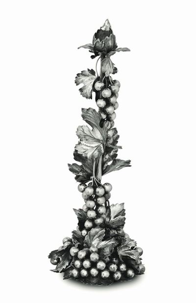 Centrotavola in Argento 925 Fuso, Sbalzato e Cesellato, Argentiere Mario Buccellati, Milano XX Se...
