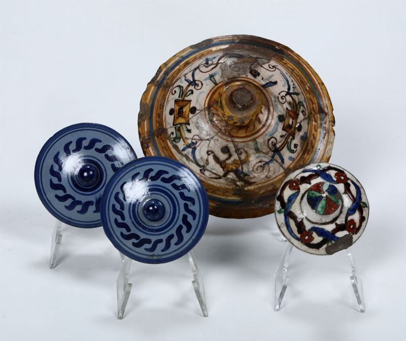 Quattro coperchi Italia e Kuthaya  - Auction Ceramics - Cambi Casa d'Aste