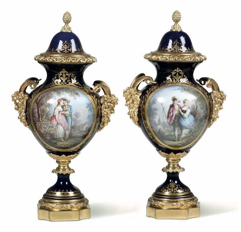 Coppia di vasi Francia, fine del XIX-inizio XX secolo  - Asta Maioliche e Porcellane - Cambi Casa d'Aste