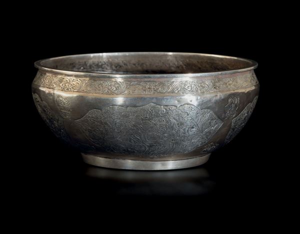 Ciotola in argento inciso e cesellato con decoro naturalistico entro riserve, Tibet, XVIII secolo