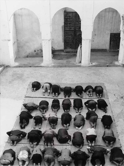 Shirin Neshat (1957)zarin Series, 2005