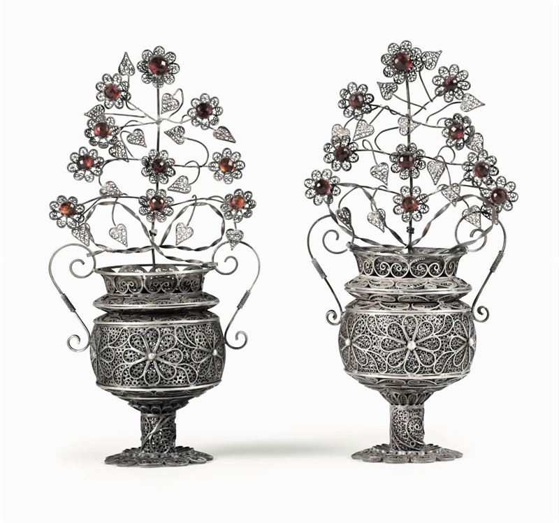 Two filigree and amber vases, mid 1800s  - Auction Collectors' Silvers - II - Cambi Casa d'Aste