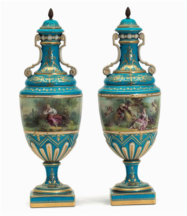  Coppia di vasi con coperchi Francia, seconda metà del XIX secolo