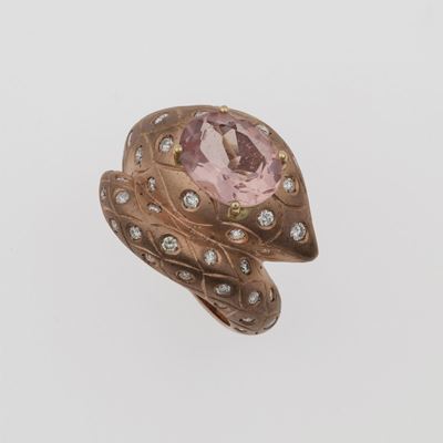 Anello con Kunzite e Diamanti