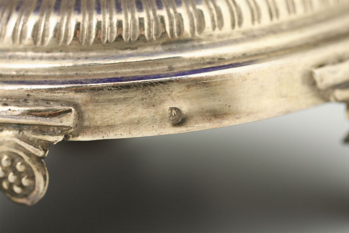 Coppia di Saliere con Base in Argento Vermeille, Vetro Genova, XIX Secolo, Bolli di Titolo e Terr...
