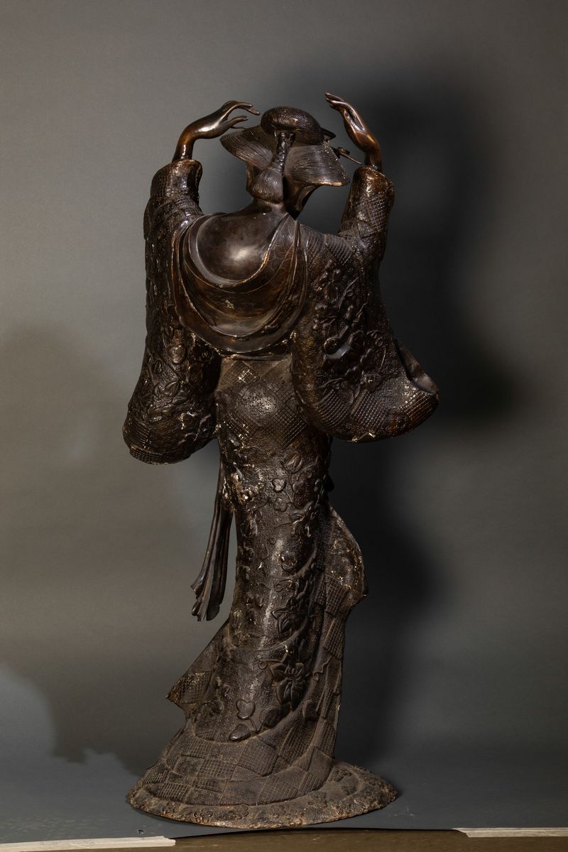 Grande Figura di Geisha in Bronzo, Giappone, XX Secolo