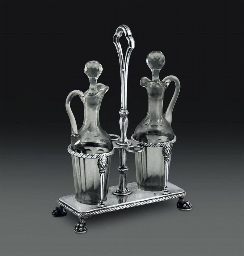 Oliera in argento e ampolle in vetro. Argenteria veneta del XX secolo  - Auction L'Art de la Table - Cambi Casa d'Aste