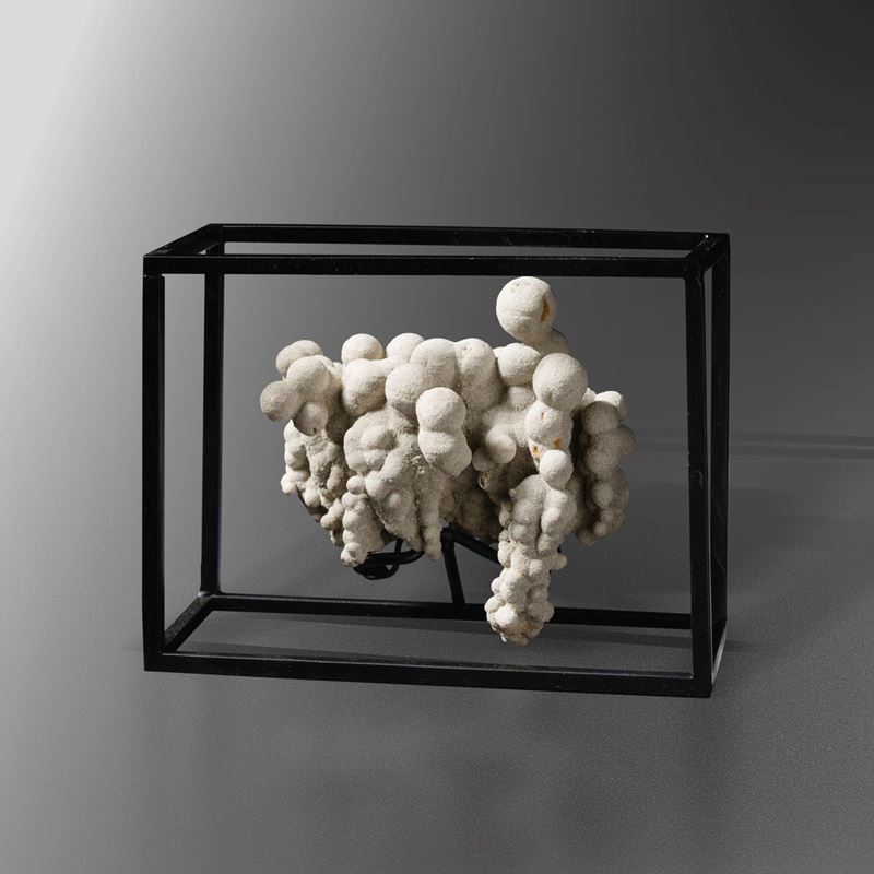 Sand calcite in rectangular cage  - Auction Mirabilia - Cambi Casa d'Aste