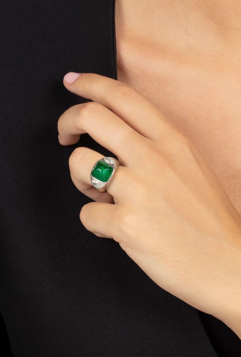 Cabochon emerald, diamond and platinum ring  - Auction Fine and Coral Jewels - Cambi Casa d'Aste