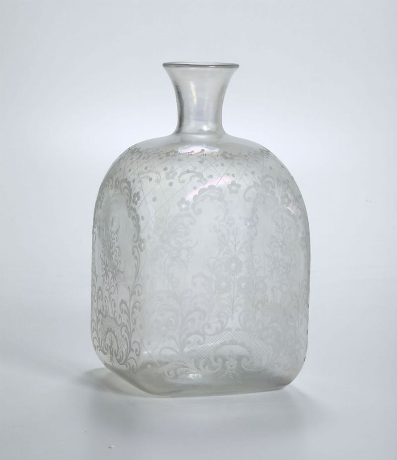 Vaso in vetro soffiato con incisioni, XIX secolo  - Asta Antiquariato | Asta a Tempo - Cambi Casa d'Aste