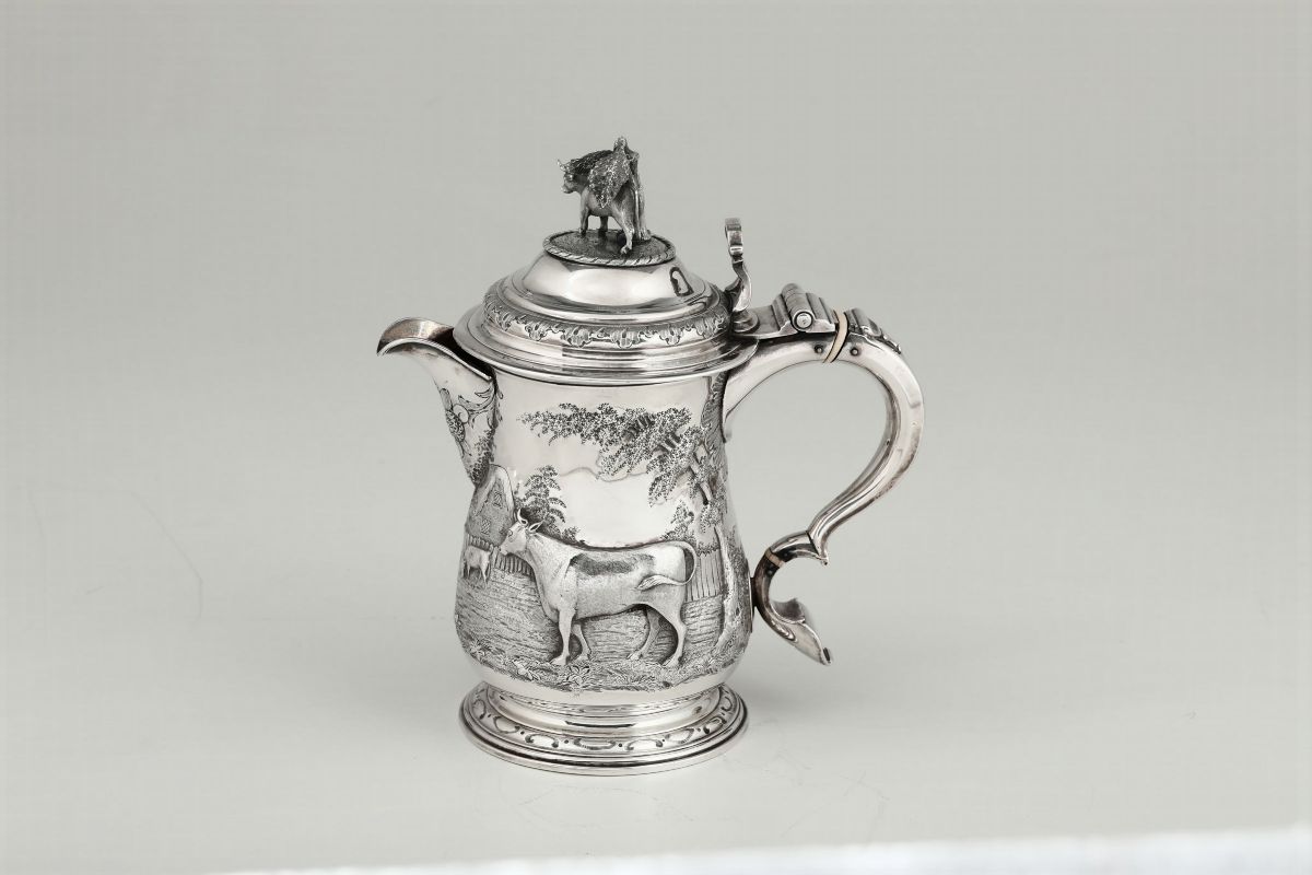 Tankard in Argento Fuso, Sbalzato e Cesellato. Londra 1743. Bollo Dellâ€™argentiere Parzialmente ...