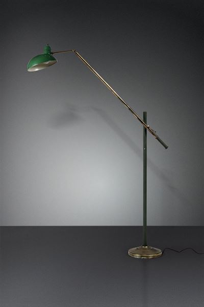 Lampada da Terra con Struttura in Ottone e Diffusore in Alluminio Laccato.