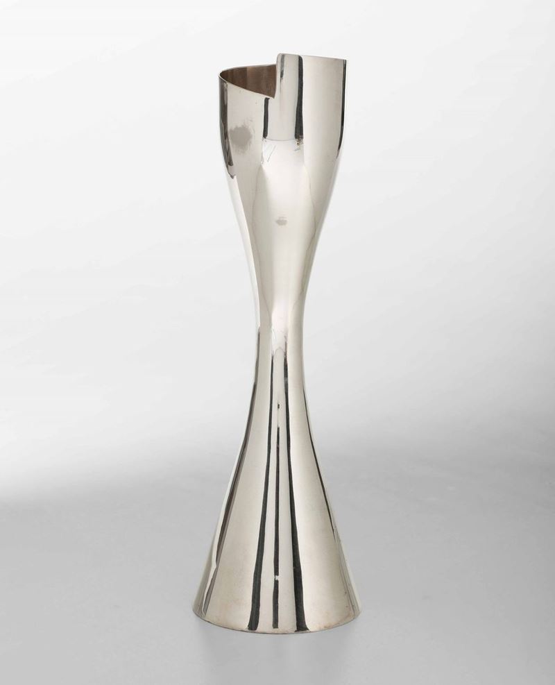 A metal vase, Italy, 1970s  - Auction Design Lab - Cambi Casa d'Aste
