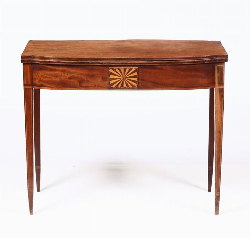Tavolino con piano a libro in legno intarsiato  - Asta Arredi, Dipinti e Oggetti d'Arte - Cambi Casa d'Aste