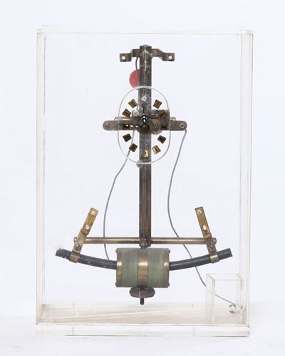Orologio in Metallo con Teca in Plexiglass, XIX-XX Secolo