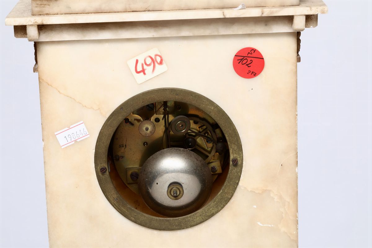 Due Pendole in Alabastro e Bronzo. Francia XIX Secolo