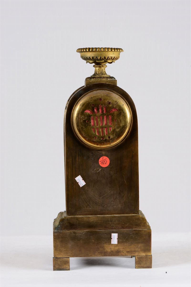 Pendola in Bronzo Dorato. Francia Inizio XIX Secolo