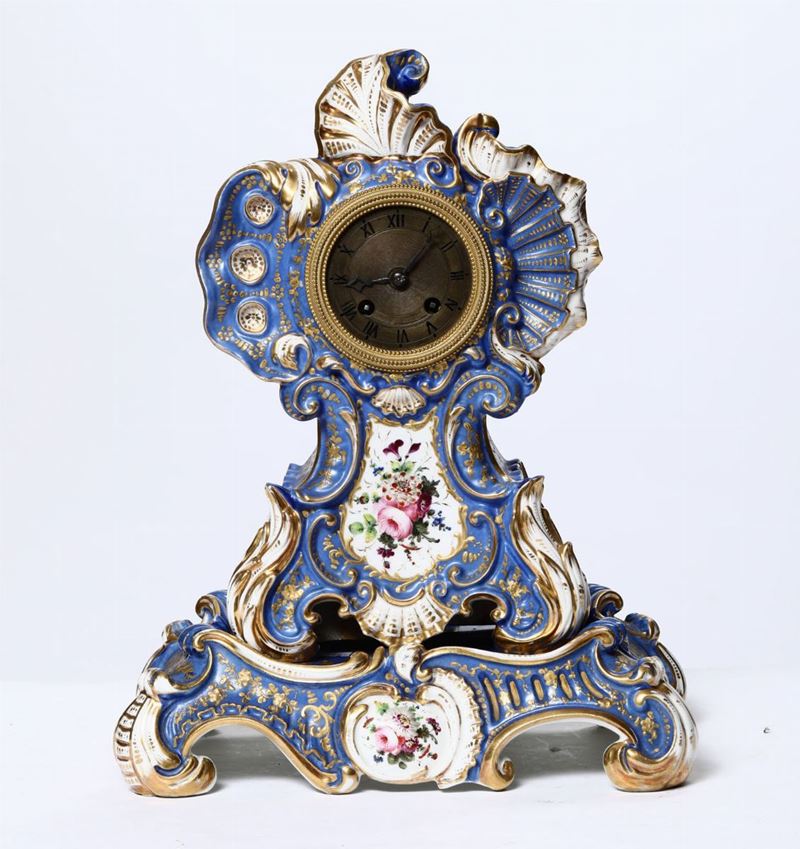 Pendola in Porcellana Dipinta. Francia XIX Secolo