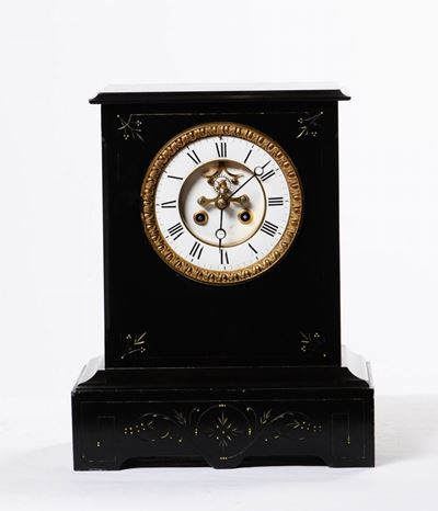Pendola in Marmo Nero. Francia XIX Secolo