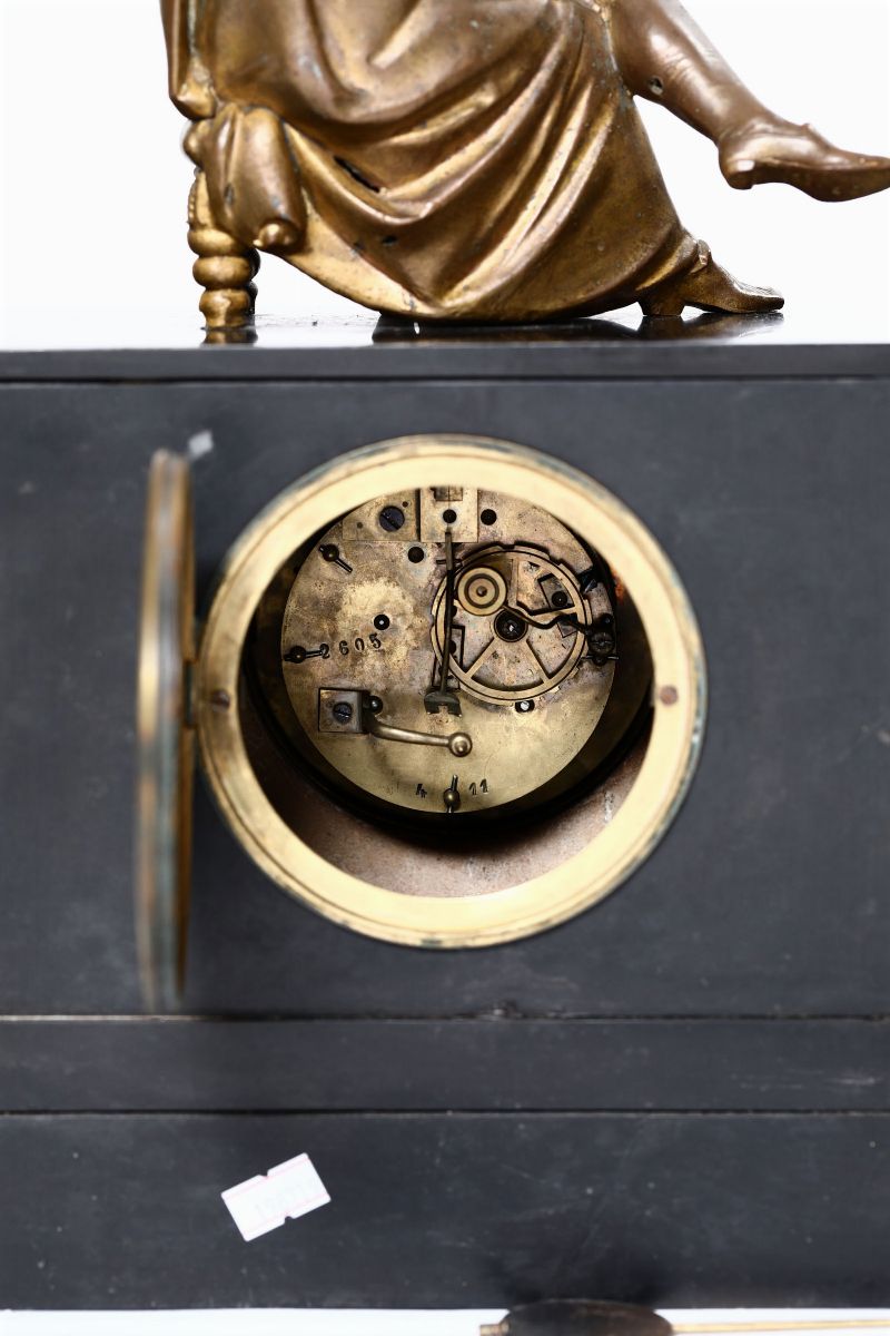 Pendola in Marmo Figurata. Francia XIX Secolo