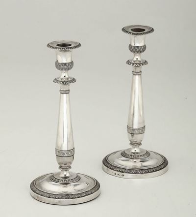 Coppia di Candelieri in Argento. Milano XIX Secolo, Marchi di Titolo in Uso dal 1812 al 1872 e De...