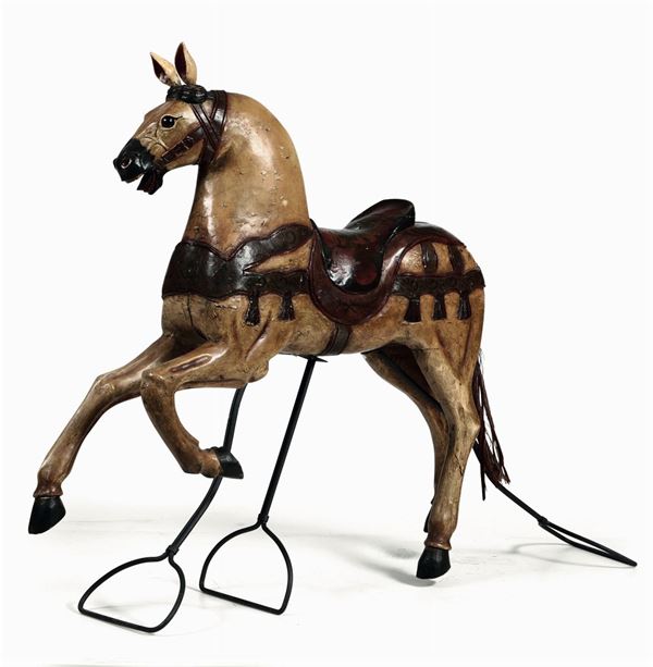 Cavallo in legno dipinto con supporto in metallo, XIX-XX secolo