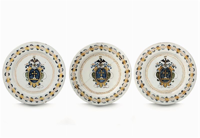 Tre piatti Castelli, inizio del XVII secolo  - Auction Fine Art - Cambi Casa d'Aste