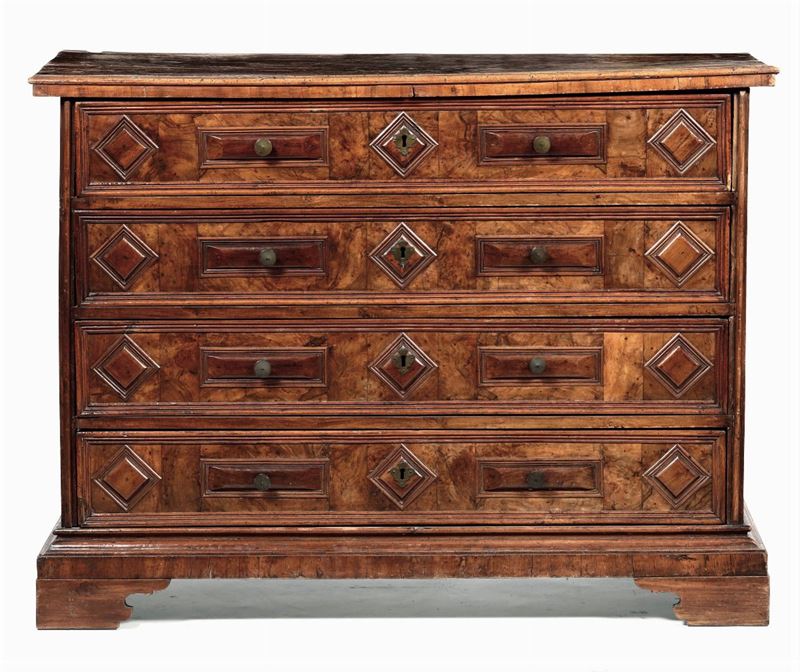 Comò in noce pannellato, XVIII secolo  - Auction Furniture | Cambi Time - Cambi Casa d'Aste