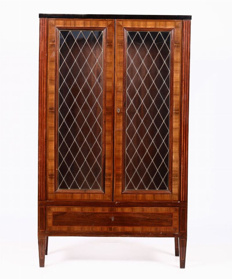 Vetrina lastronata e filettata a due ante, XIX secolo  - Auction Furniture | Cambi Time - Cambi Casa d'Aste