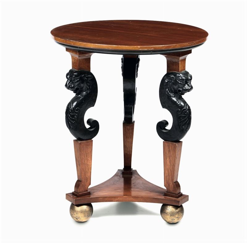 Tavolino tipo gueridon finito in ebano e ciliegio, design David Hicks  - Auction Fine Art - Cambi Casa d'Aste
