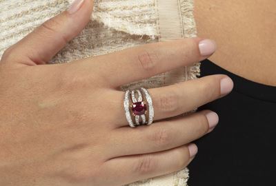 Anello con Rubino e Diamanti