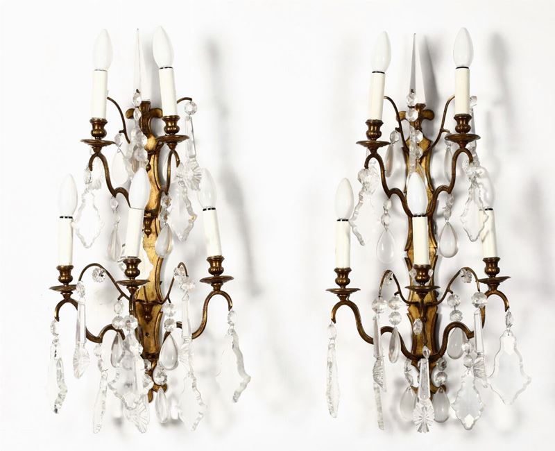 Coppia di appliques a cinque luci in bronzo dorato e cristalli, XIX secolo  - Asta Arredi, Dipinti e Oggetti d'Arte - Cambi Casa d'Aste
