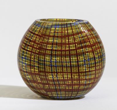 Alessandro Diaz de Santillana, Vaso “Scozzesi” Venini in vetro soffiato, Murano (circa 1989)