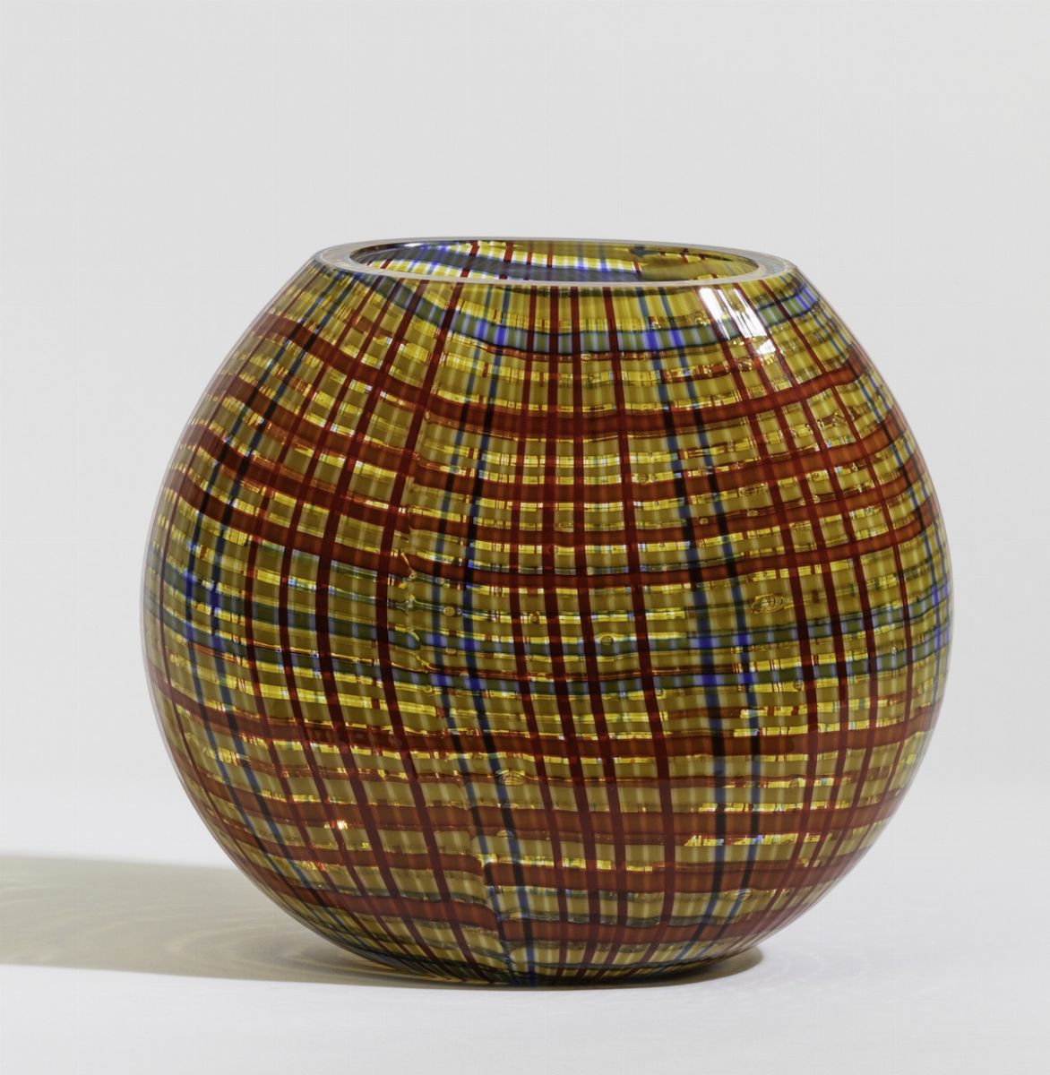 Alessandro Diaz de Santillana, Vaso “Scozzesi” Venini in vetro soffiato, Murano (circa 1989)