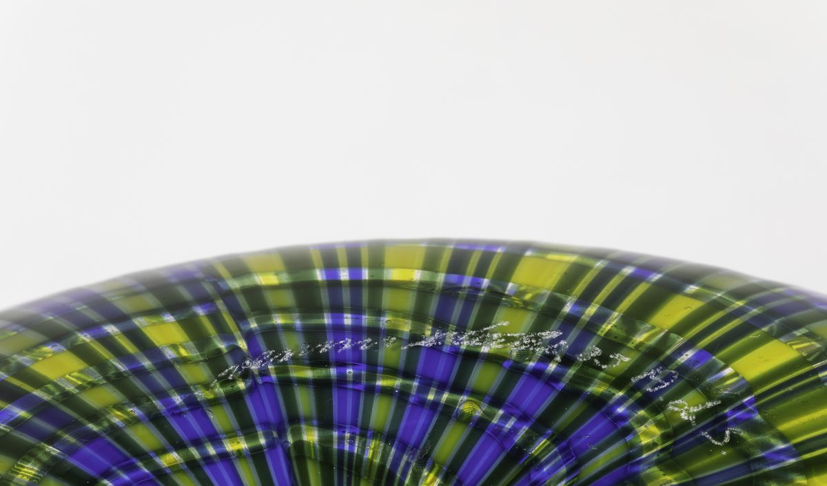 Alessandro Diaz de Santillana, Vaso Scozzesi Venini, vetro soffiato policromo, Murano (1989 ca.)