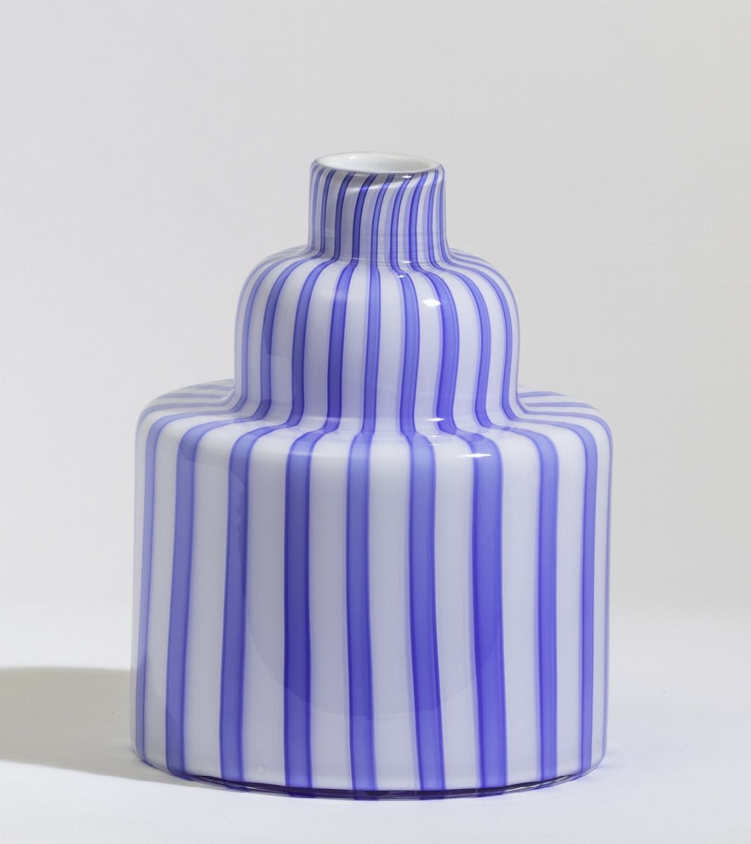 Alessandro Mendini, Vaso “Berito” in vetro soffiato incamiciato (Venini), Murano, 1988 ca