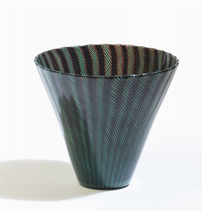 Venini, Vaso troncoconico “Tweed” in vetro policromo con decoro a canne e reticello (Murano, ca. ...