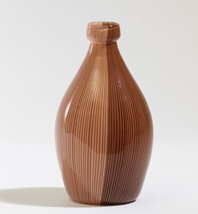 Carlo Scarpa e Paolo Venini, Vaso a bottiglia Venini di Murano, “Tessuti”, vetro soffiato (ca. 19...