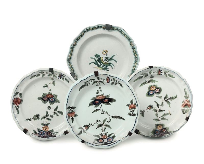 Quattro piatti Le Nove e Cerreto Sannita, metà del XVIII secolo  - Asta Ceramiche - Asta a Tempo - Cambi Casa d'Aste