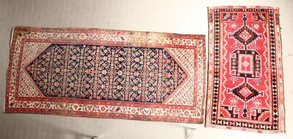 Lotto di due tappeti, Persia XX secolo