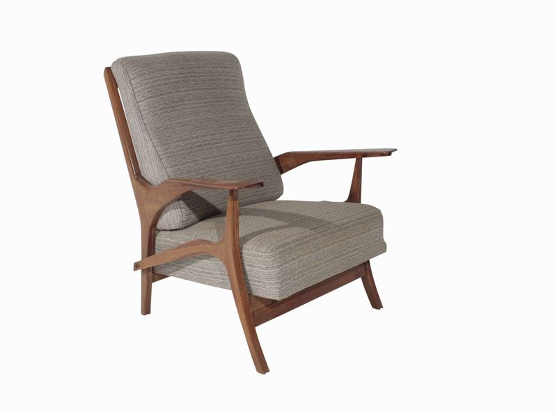 Poltrona con struttura in legno e rivestimento in tessuto  - Auction Design - Cambi Casa d'Aste