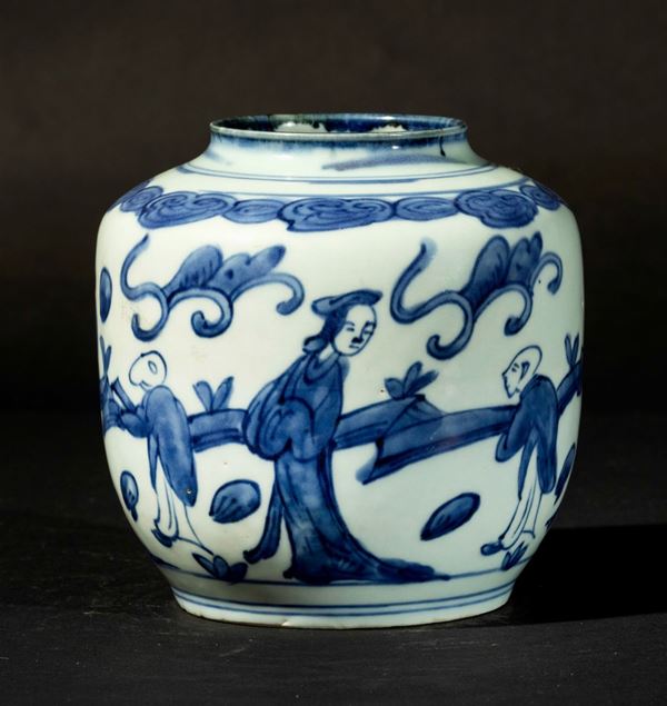 Piccola potiche senza coperchio in porcellana bianca e blu con raffigurazione di personaggi entro paesaggio, Cina, Dinastia Ming, epoca Wanli (1573-1619)