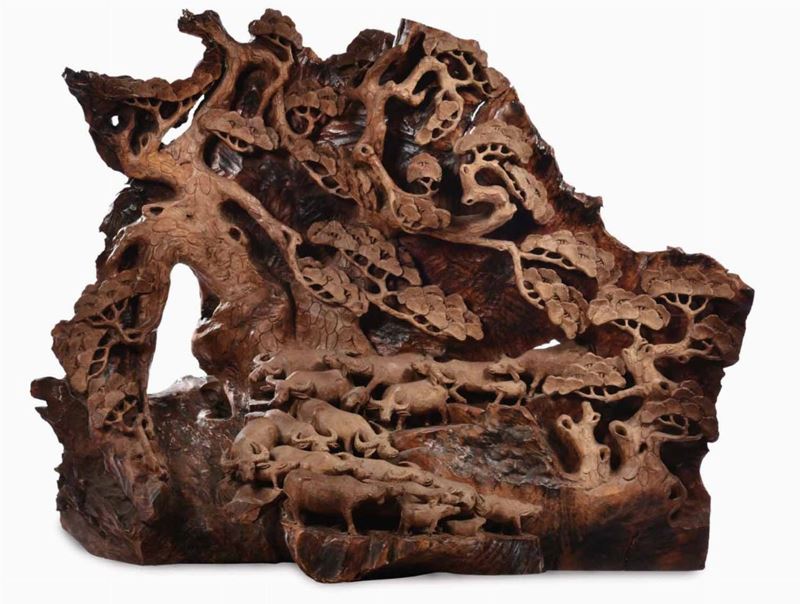 Grande radice intagliata con mandria di bufali e vegetazione, Cina, XX secolo  - Auction Antiques II - Timed Auction - Cambi Casa d'Aste