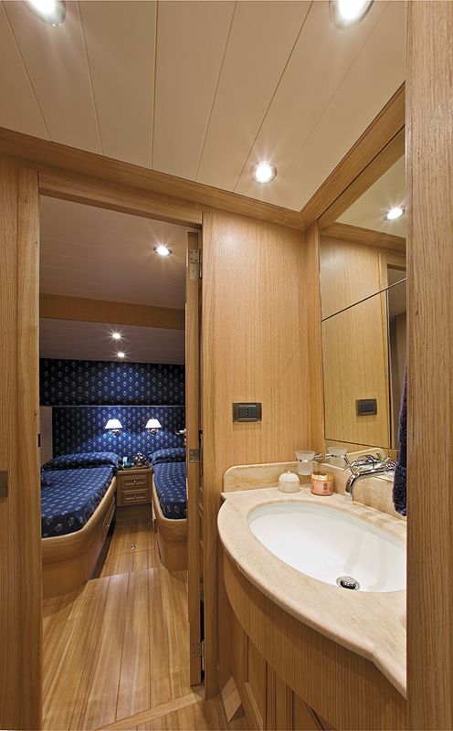 Morgan 70builder: Morgan Yachts
