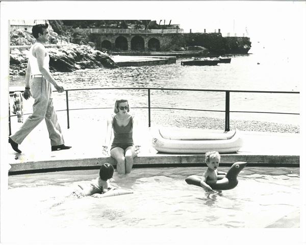 Principessa Grace, Principessa Carolina e Principe Alberto in piscina, giugno 1960