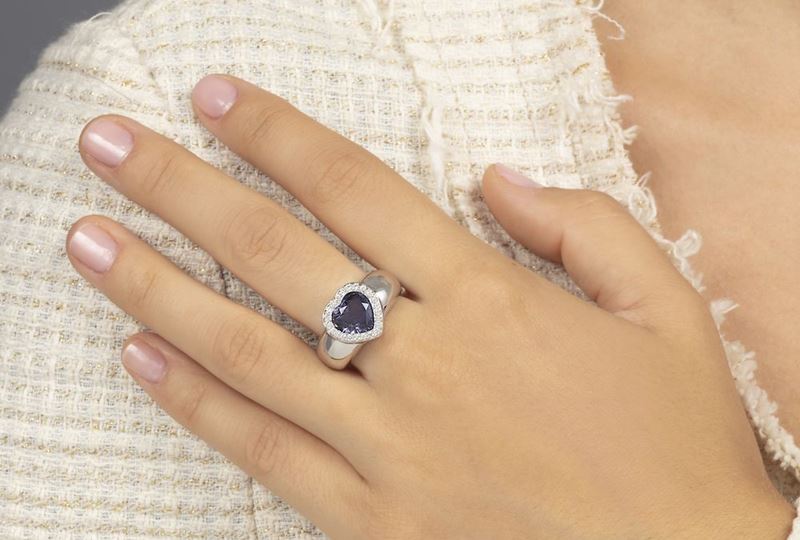 Iolite and diamond ring  - Auction Jewels - Cambi Casa d'Aste